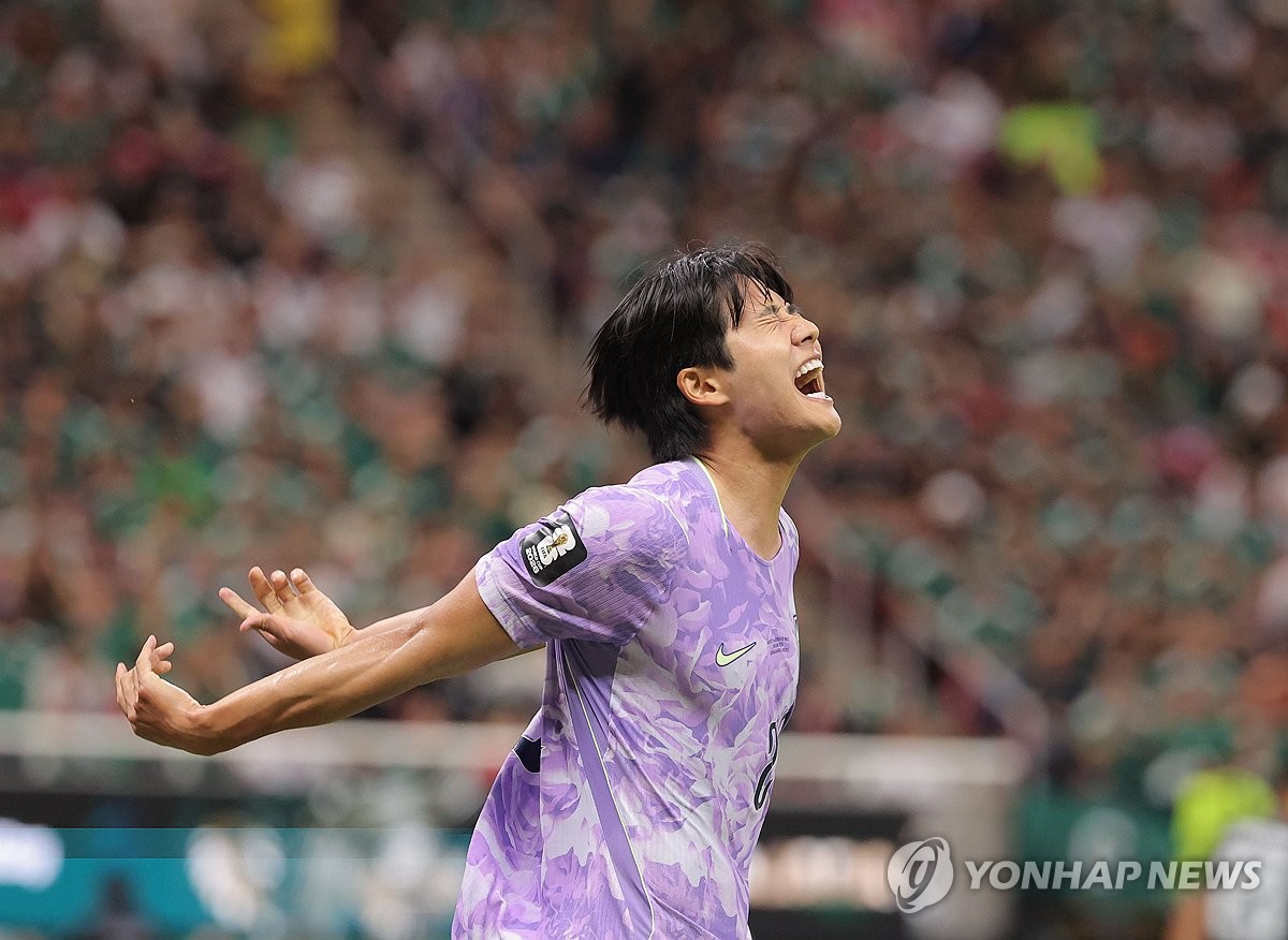 설영우 UCL 본선 도전 마감…즈베즈다, 합계 0-3으로 예선 탈락 | 연합뉴스