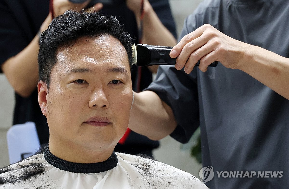 개혁신당 천하람 육군훈련소 입소…사흘간 신병교육 체험 | 연합뉴스