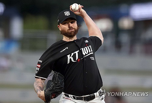 최원준 역전타＋안현민 쐐기포…1위 kt, 꼴찌 키움에 역전승(종합) | 연합뉴스