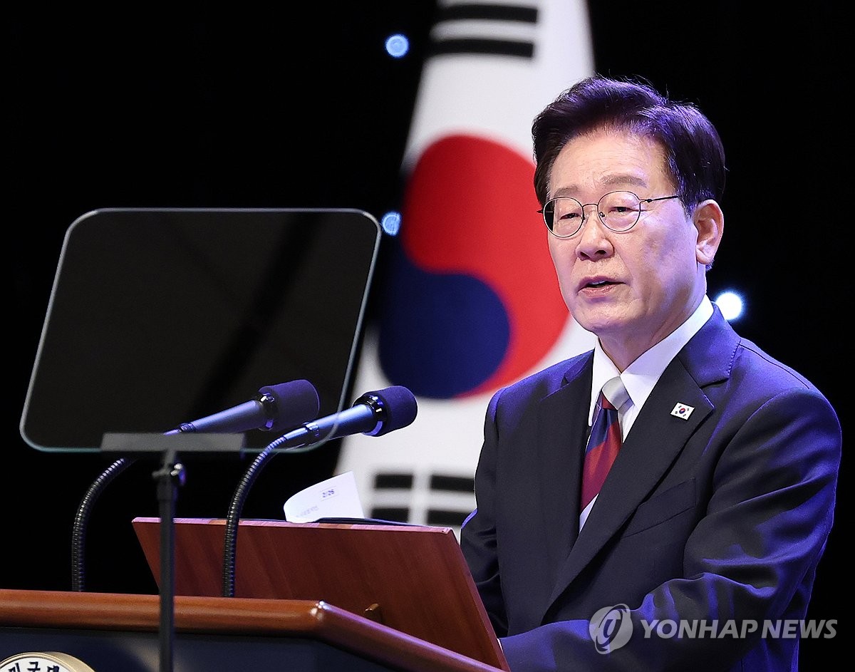 李대통령, 인니 강진에 "안타까움 금할 수 없다…깊은 위로" | 연합뉴스