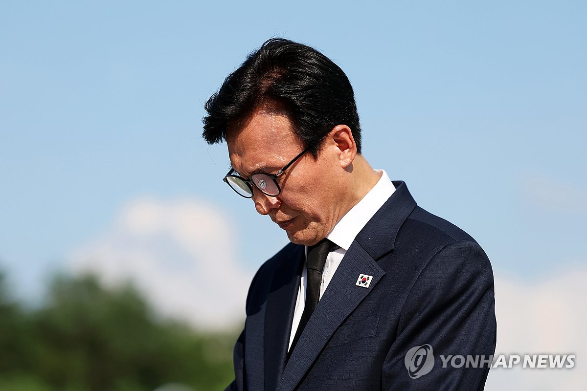 김민석, 오늘 봉하마을 참배·文 예방…부산서 첫 공개 최고위 | 연합뉴스