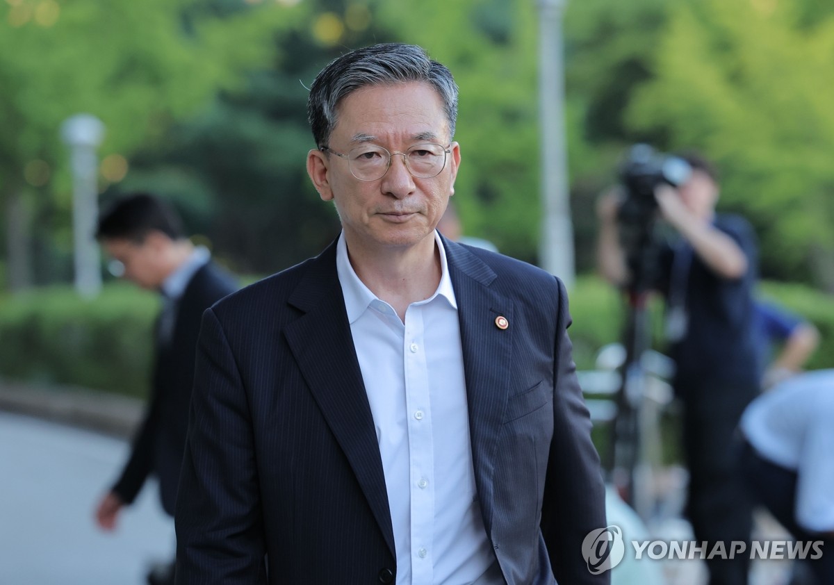李대통령, 정성호 법무 사의 수리…靑 "차질없이 후속 인선" | 연합뉴스