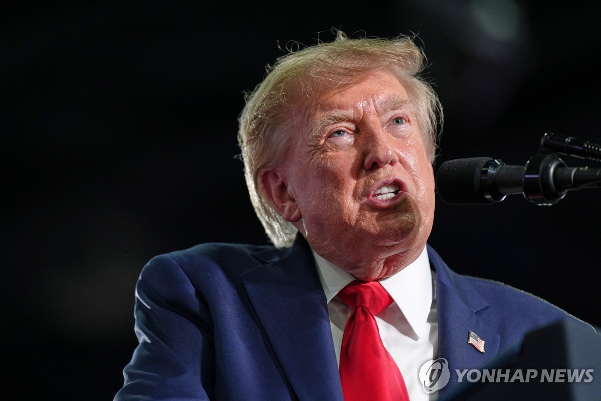 트럼프, 보복관세 캐나다에 "내년부터 자동차 관세 50%로" 반격 | 연합뉴스