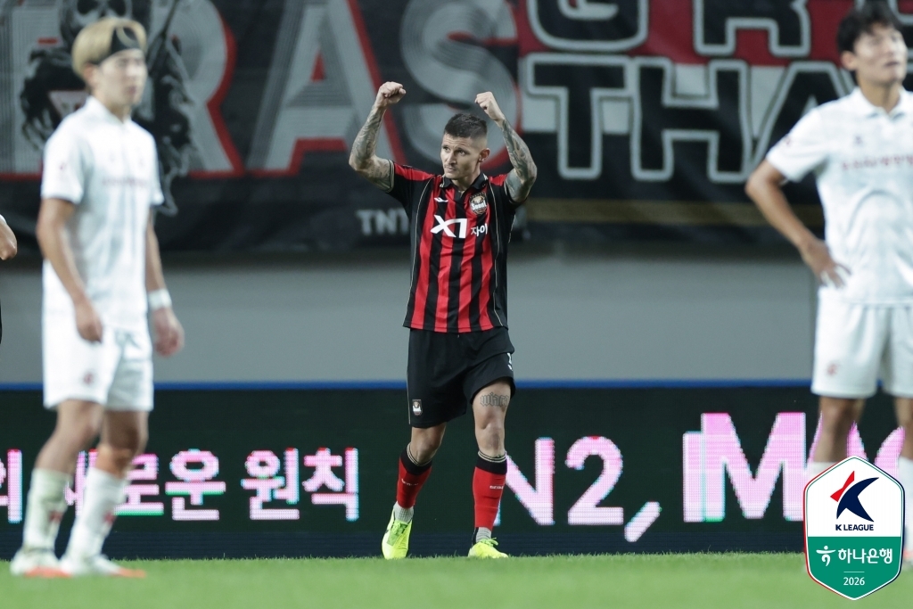 K리그1 선두 서울, 부천 1-0 잡고 3연승…클리말라 10호골 '쾅!' | 연합뉴스