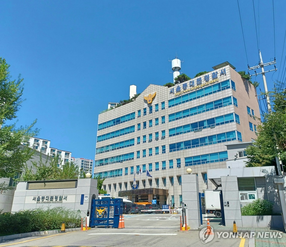 미용실 사장 스토킹한 남성…말리는 행인에 손도끼 | 연합뉴스