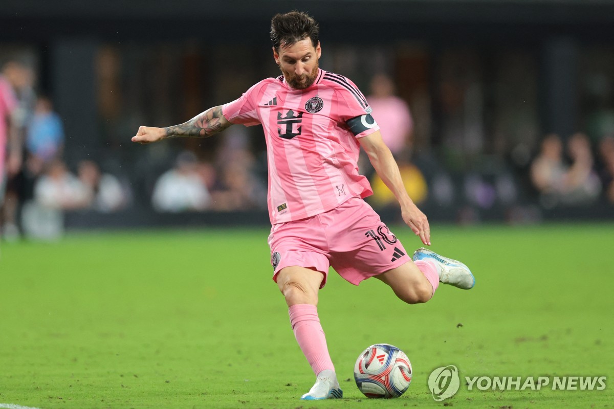 메시, MLS서 첫 '4골 폭발'…인터 마이애미는 한 경기 최다 7골 | 연합뉴스