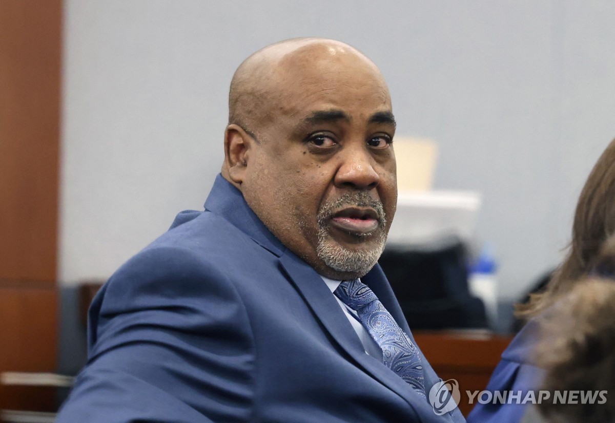 '전설적 래퍼' 투팍 살인범, 30년 만에 유죄 평결…유족 눈물 | 연합뉴스