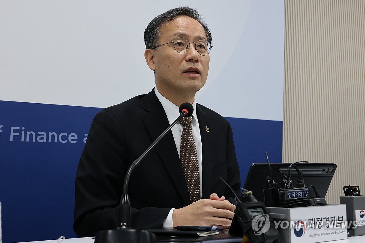 이형일 "거주 중심 주택시장이 정부 방향…합리적 요구면 반영" | 연합뉴스