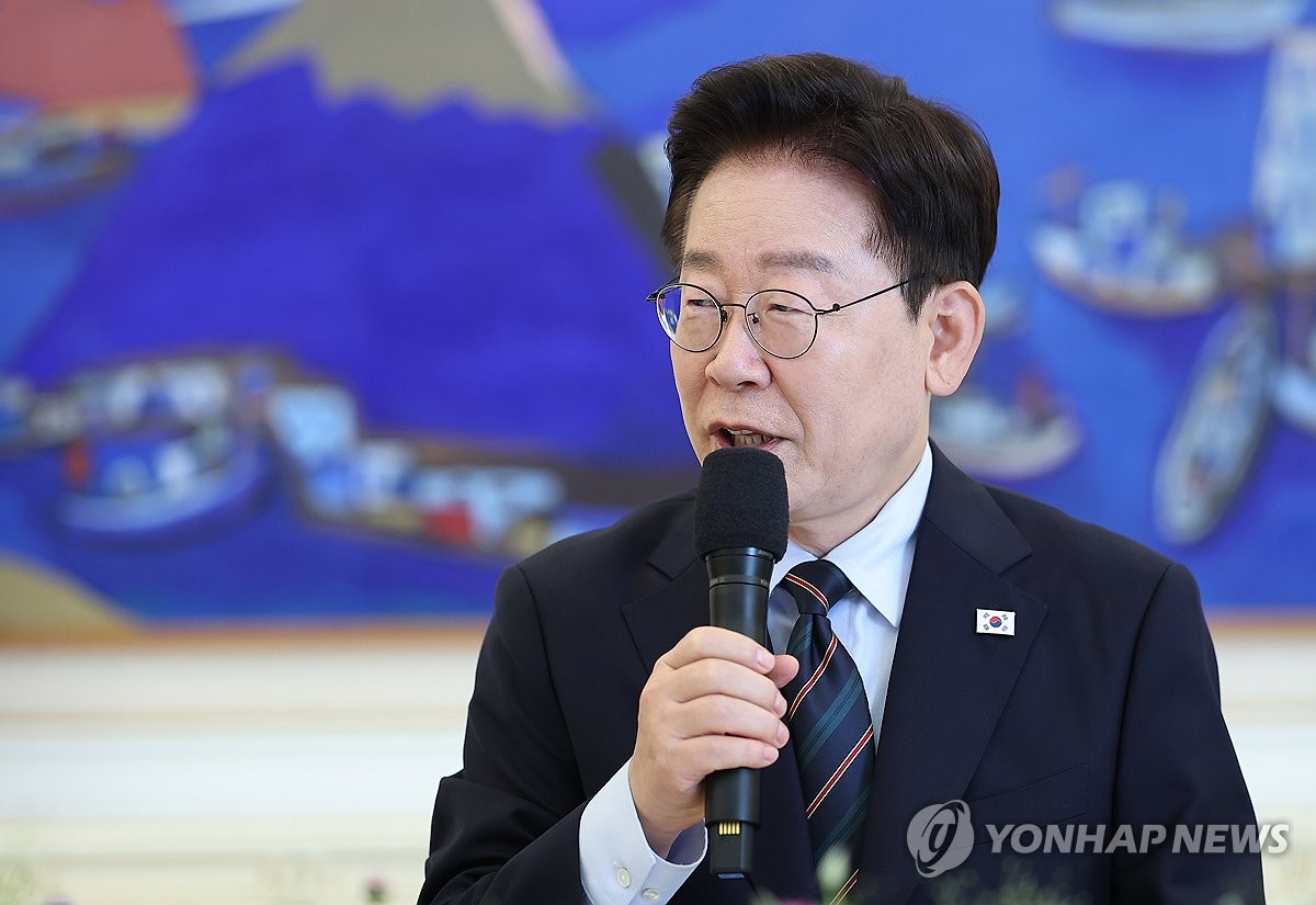 지지율 하락 속 '왼쪽챙기기' 이어가는 李대통령…반전 가능할까 | 연합뉴스