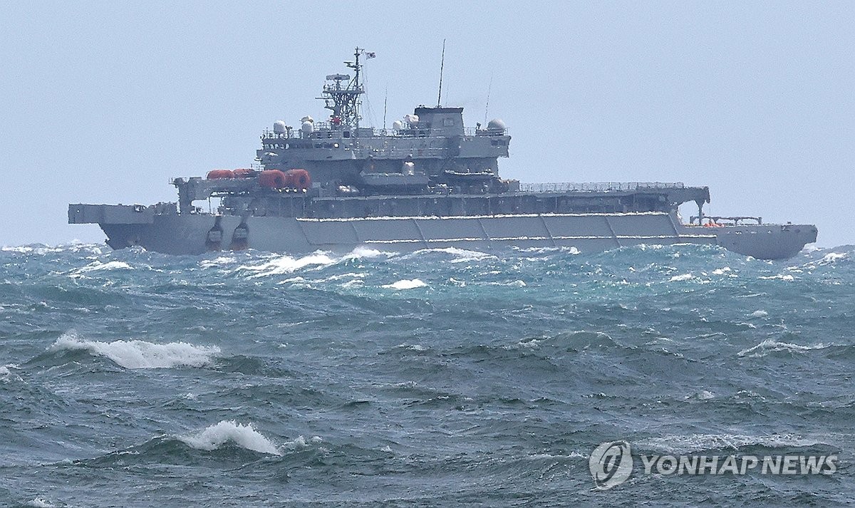 아직 못 찾은 예인선 실종자 6명…해경, 나흘째 야간 수색 | 연합뉴스