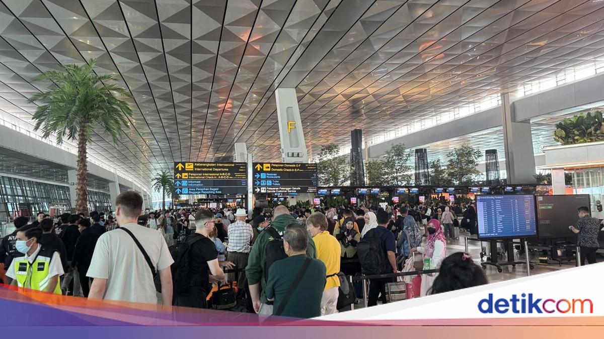 8 Bandara Ditutup Sementara Imbas Abu Anak Krakatau, Ini Daftarnya