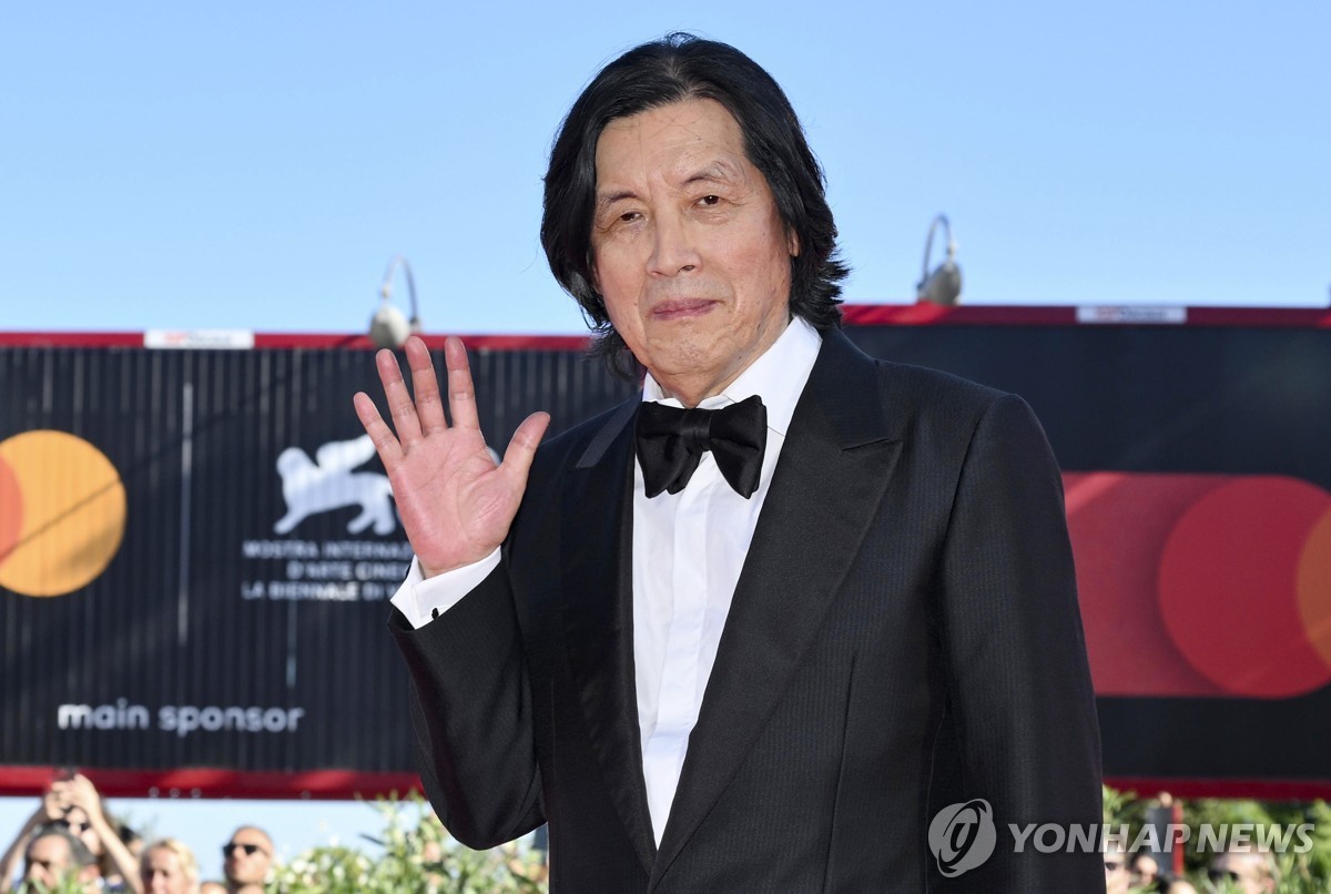이창동 "타인의 고통 소비하지 않으려 고민, 영화로 치유하고 싶었다" | 연합뉴스