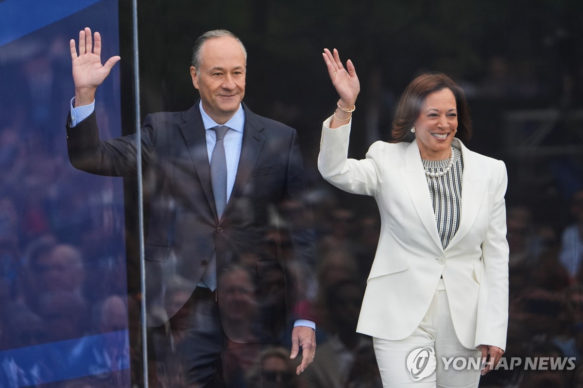 해리스 美 전 부통령 자택에 무단침입 시도…체포 없이 훈방 | 연합뉴스