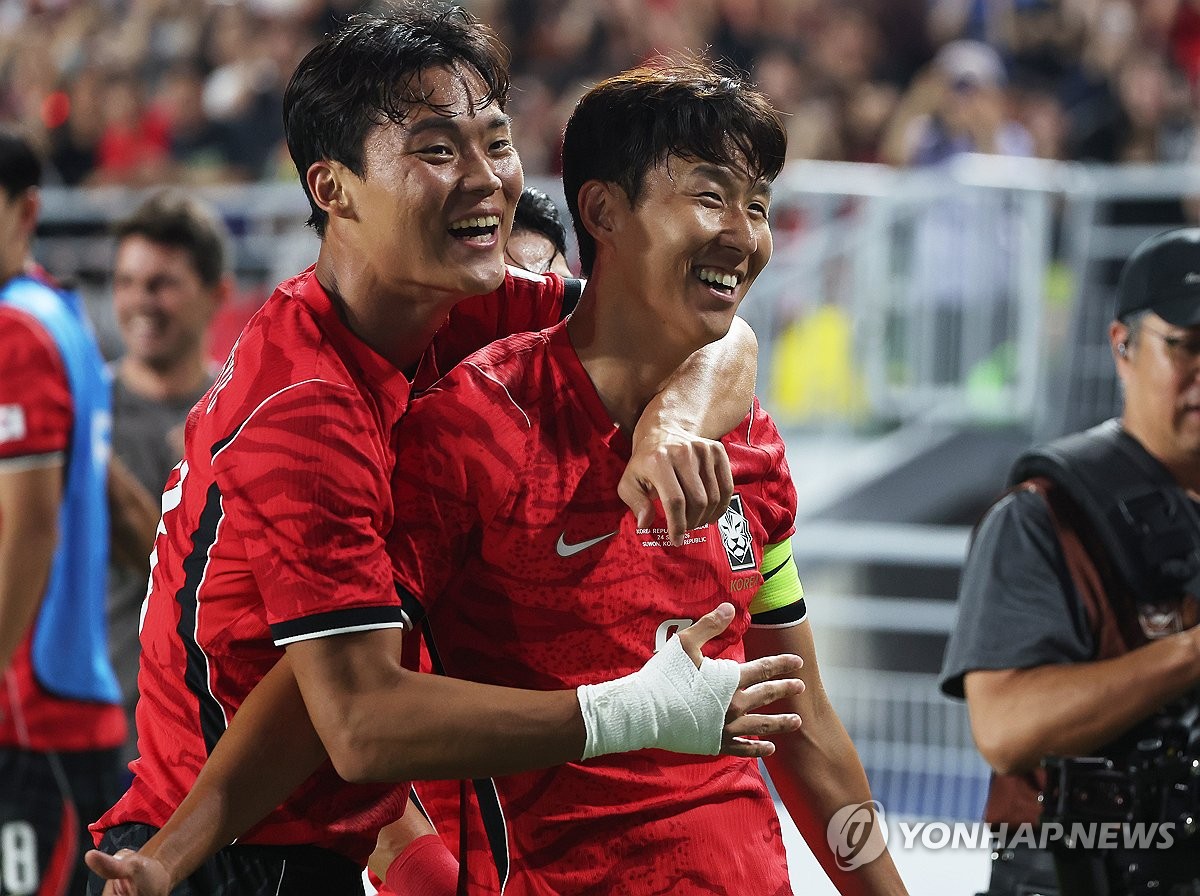 간격·압박·체력 강조한 모레노호 포백…무실점·멀티골 합격점 | 연합뉴스