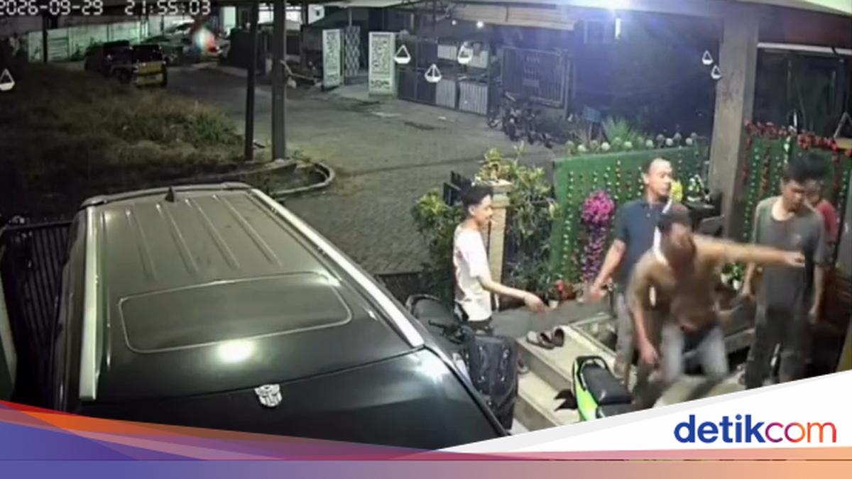 Alur Cerita Tegur Knalpot Berisik hingga Rumah di Bekasi Dirusak