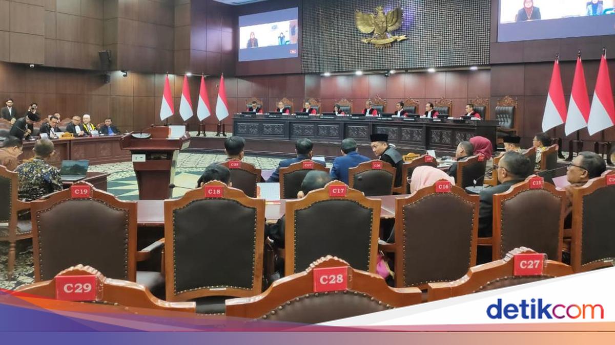 Kemendikdasmen Sebut Gibran Serahkan Sertifikat Absensi, Hakim: Tak Ada Ijazah?