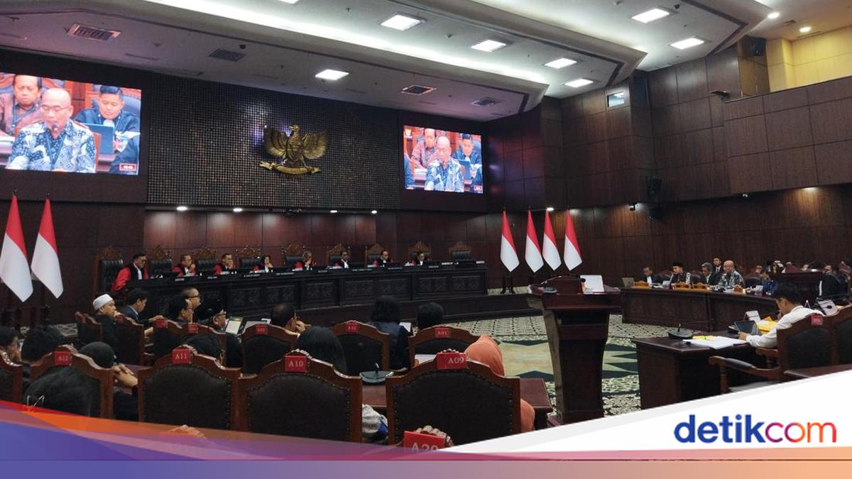 Momen Hakim MK Anggap Surat 'Pengetahuan Setara Tamat SMK' Gibran Bersayap