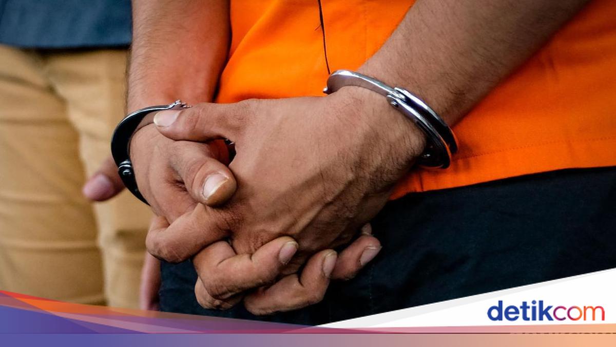 Guru di Ponpes Bekasi yang Cabuli 10 Santriwati Ditangkap, Langsung Ditahan
