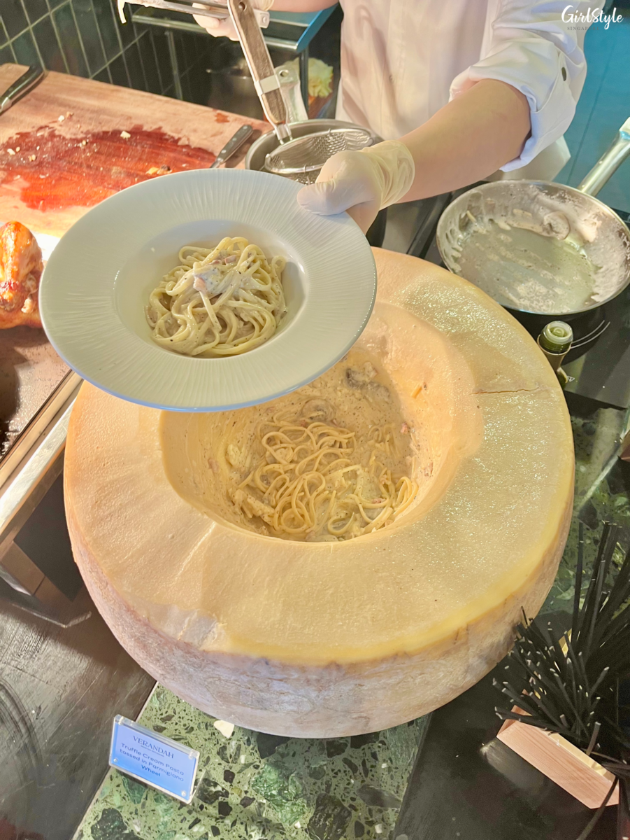 Permigiano Cheese Wheel Pasta
