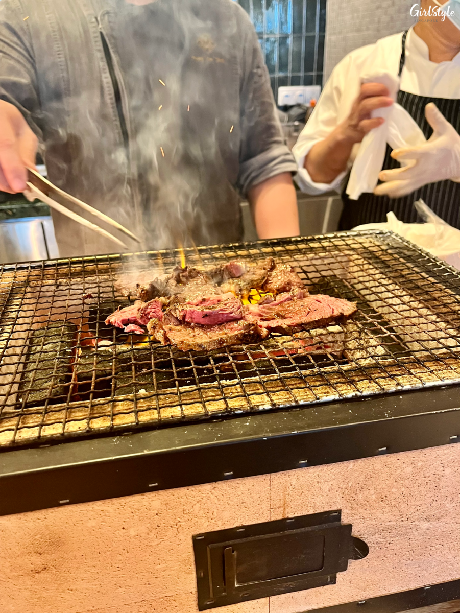 Live Action Kitchen - Australian Wagyu Tomahawk and Argentinian Angus Beef Ribeye