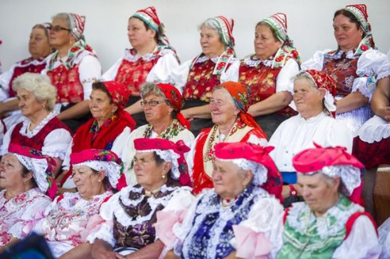 Hungarian ethnicity group honours St Anna