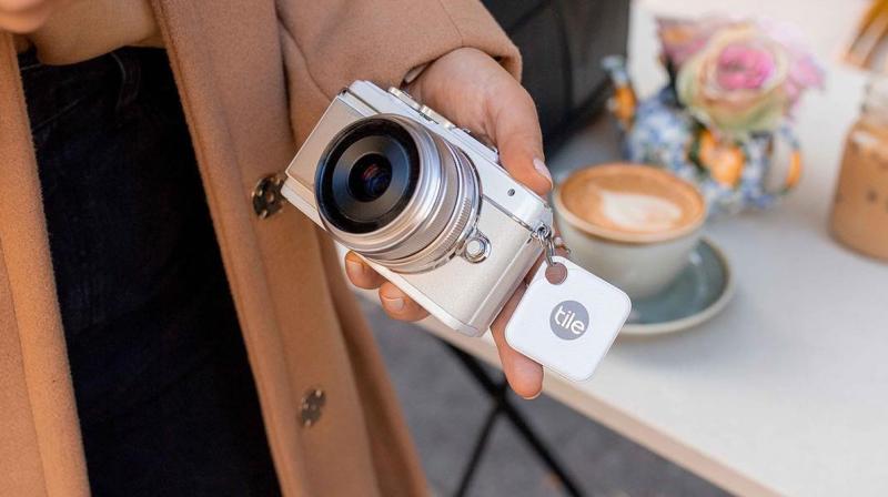 Once you have synced your phone to the Tile Mate,  you can make the tag ring to show where it is -- and in reverse, you can press the tag to make your phone ring.