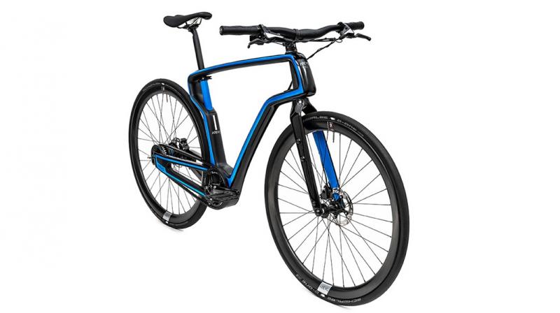 Arevos technology uses a  deposition head  mounted on a robotic arm to print out the three-dimensional shape of the bicycle frame. (Photo: Arevo)