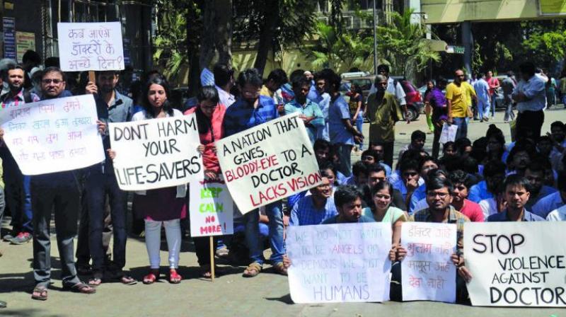 Doctors protest outside the premises of Sion Hospital. (Photo: Rajesh Jadhav)
