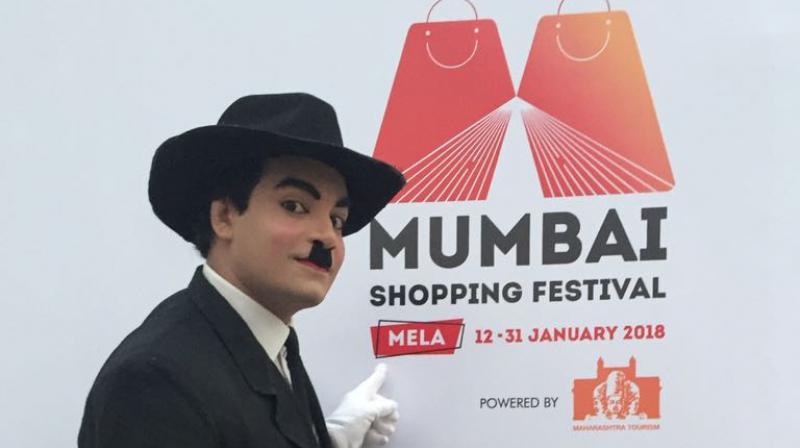 Night Bazaar in Mumbai Shopping Festival sees people in galore