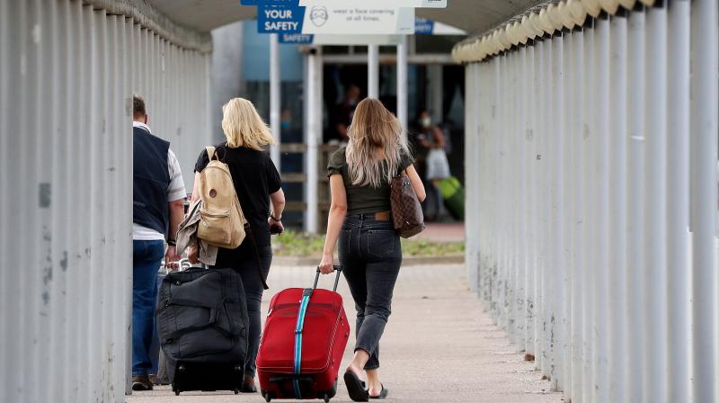 Travellers left behind nearly a million dollars at U.S. airport security checkpoints last year, including about $19,000 in foreign currency. (Representational Image: AFP) Travellers left behind nearly a million dollars at U.S. airport security checkpoints last year, including about $19,000 in foreign currency. (Representational Image: AFP)