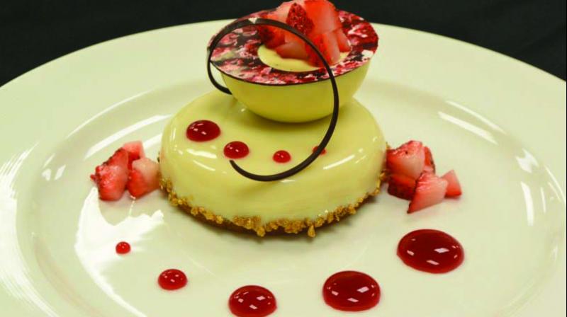 White Chocolate Cheesecake with Vanilla Mousseline White Chocolate Cheesecake with Vanilla Mousseline