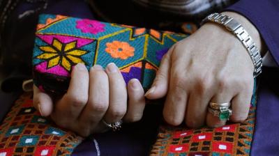Thousands of Afghans seek temporary US entry, few approved