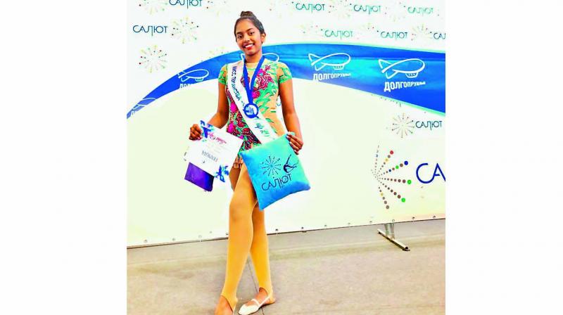 Ananyas one-and-a half minute performances in each  Hoop, Ball, Clubs and Ribbon  gymnastics enthralled the packed house.