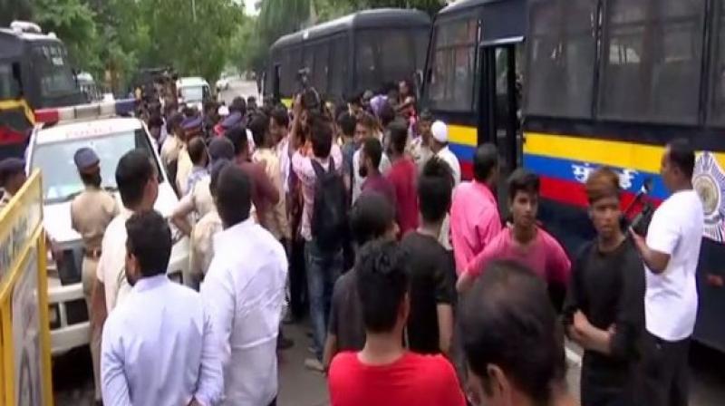 The workers shouted slogans such as Bhartiya Janata Party Murdabad, Youth Congress Zindabad, Tanashahi Nahi Chalegi, Razinama Wapas Lo. (Photo: ANI)