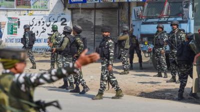 JeM terrorist, cop killed and five injured in encounter in J&K