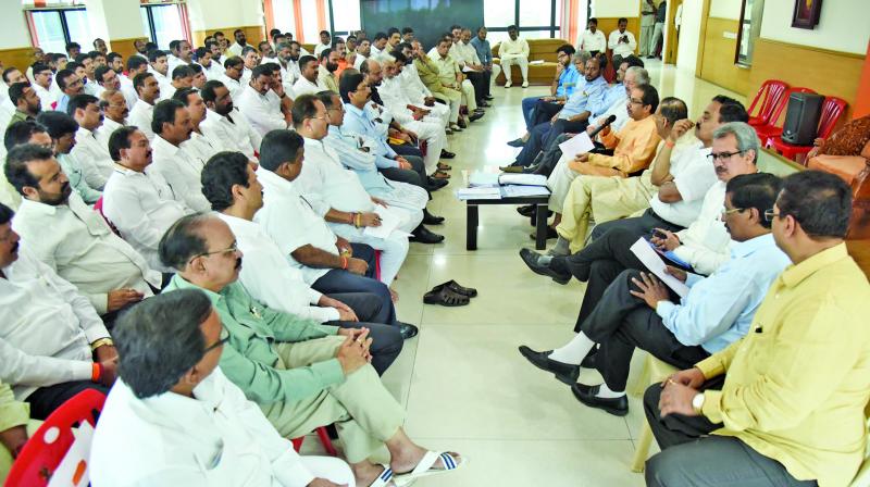 Shiv Sena Uddhav Thackeray addressing party workers during a meeting at Sena Bhawan. (Photo: Mrugesh Bandiwadekar) Shiv Sena Uddhav Thackeray addressing party workers during a meeting at Sena Bhawan. (Photo: Mrugesh Bandiwadekar)