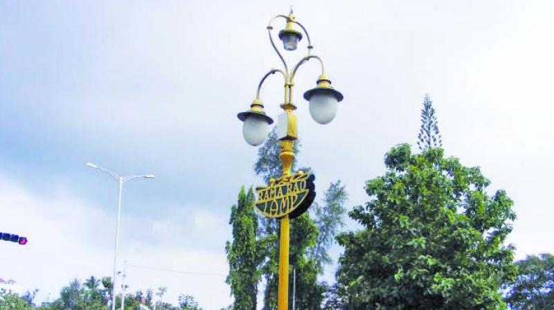 Dont just stop at the marvel of the lamp, if taken the route towards Museum, youd find Hillview. Dont just stop at the marvel of the lamp, if taken the route towards Museum, youd find Hillview.