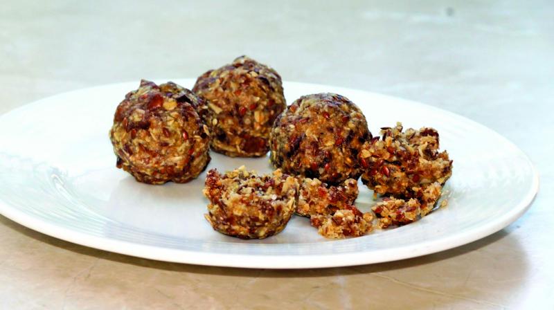 Date and Muesli Ladoo.
