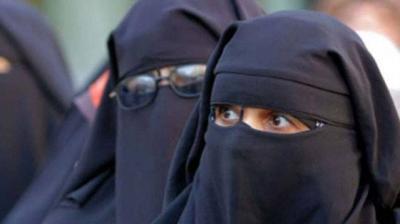 Divorced muslim woman