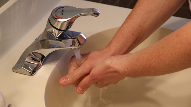 Cleaning your hands can help your brain shake off old ideas and focus on new tasks or goals. (Photo: Pixabay)