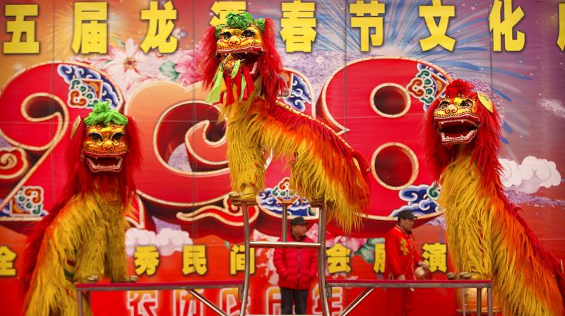 Chinese New Year: World celebrates advent of Year of Dog