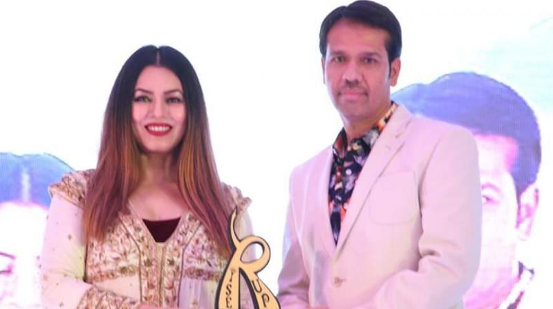 Shafeeq Rahman with Bollywood diva Mahima Chowdhary. Shafeeq Rahman with Bollywood diva Mahima Chowdhary.