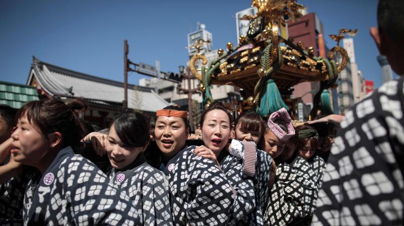 Hundreds come out to celebrate Sanja Matsuri festival in Tokyo