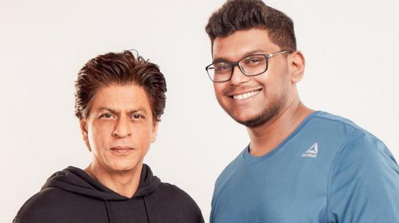 Harish Pednekar with Shah Rukh Khan. Harish Pednekar with Shah Rukh Khan.