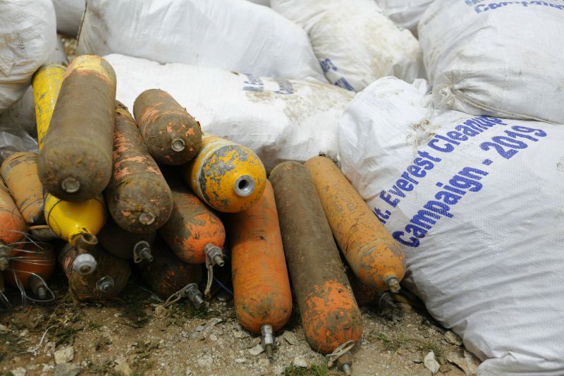 Mount Everest: 11 tonnes of rubbish cleared