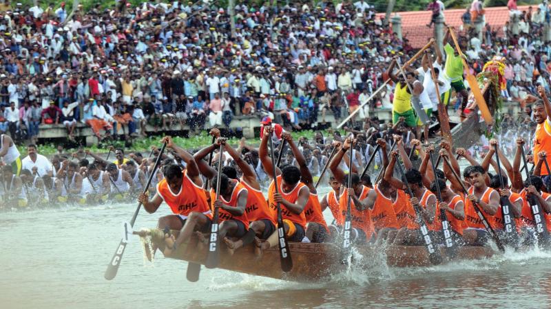 The boat races will be held every Saturday from August 10 to November 1 between 2.30 p.m. and 5 p.m. The boat races will be held every Saturday from August 10 to November 1 between 2.30 p.m. and 5 p.m.