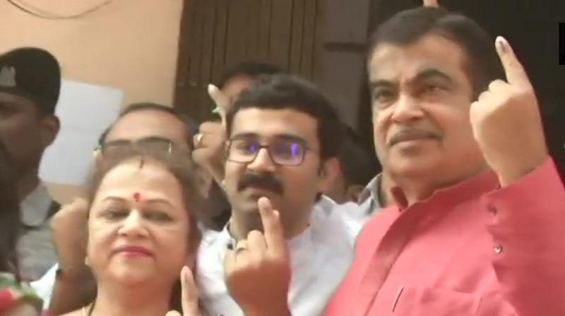 Gadkari arrived at the polling booth at Town Hall in Mahal area along with his family members, including wife and two sons, around 10 am. (Image: ANI twitter) Gadkari arrived at the polling booth at Town Hall in Mahal area along with his family members, including wife and two sons, around 10 am. (Image: ANI twitter)