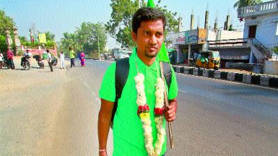 Mr Kolipaka Prakash on a padayatra from Kazipet to Medaram.