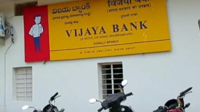 Bank's total income also declined 7.09 per cent to Rs 3,450.81 crore in quarter under review from Rs 3,714.37 crore. Bank's total income also declined 7.09 per cent to Rs 3,450.81 crore in quarter under review from Rs 3,714.37 crore.