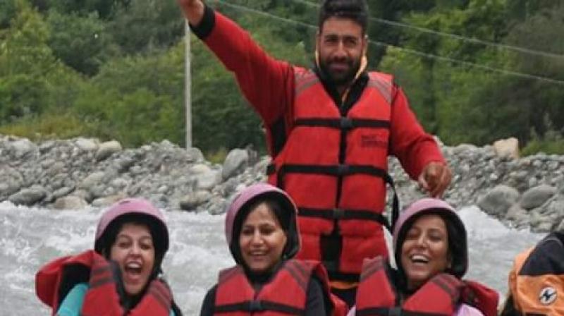 Tourist guide Rouf Ahmed Dar (Photo: ANI) Tourist guide Rouf Ahmed Dar (Photo: ANI)